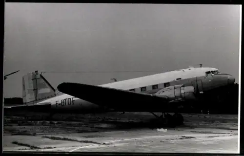 Fotografie Flugzeug Douglas DC-3, Kennung F-BTDF