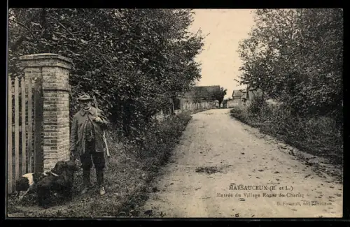 AK Marsauceux /E.-et-L., Entrée du Village Route de Cherisy