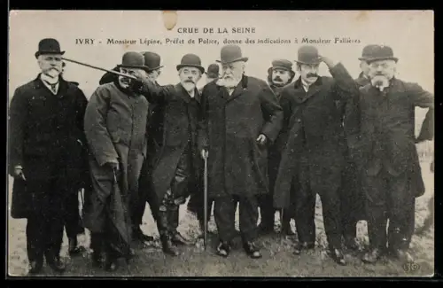 AK Ivry, Crue de la Seine, Monsiuer Lépine, Préfet de Police, donne des indications à Monsieur Fallières, Hochwasser