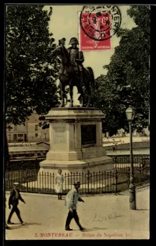 AK Montereau, Statue de Napoleon Ier