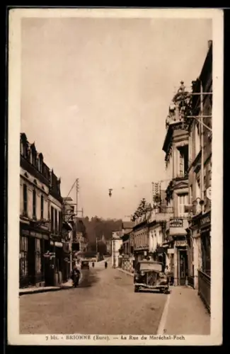 AK Brionne /Eure, La Rue du Maréchal-Foch