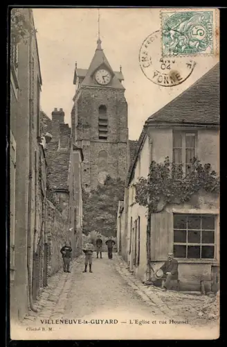 AK Villeneuve-la-Guyard, L'Eglise et rue Houssard