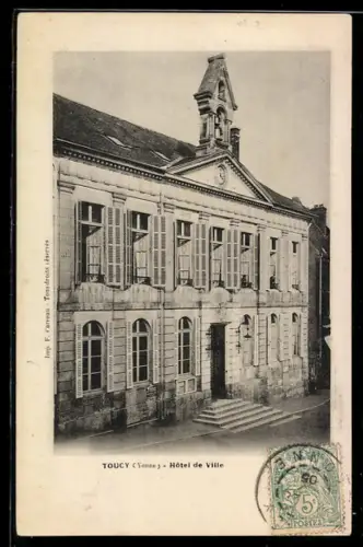 AK Toucy, Hotel de Ville