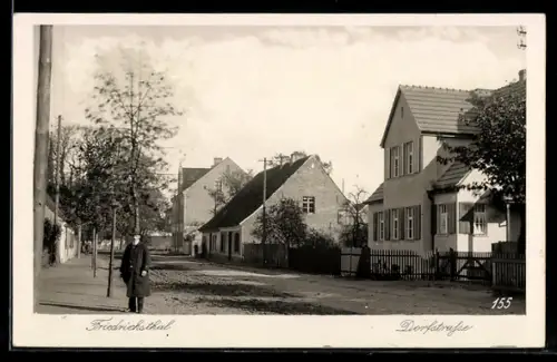 AK Friedrichsthal, Dorfstrasse mit Wohnhäusern