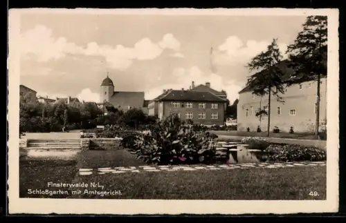 AK Finsterwalde, Schlossgarten mit Amtsgericht