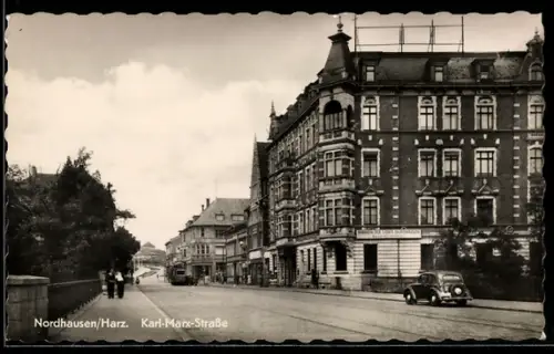 AK Nordhausen, Karl-Marx-Strasse mit Strassenbahn und Auto