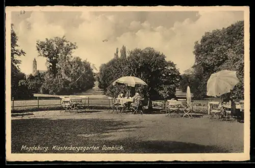 AK Magdeburg, Gaststätte Klosterberggarten, Garten mit Gästen u. Domblick