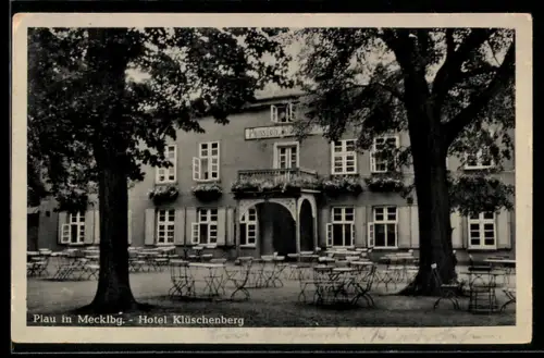 AK Plau in Mecklbg., Hotel Klüschenberg W. Wald, mit Garten