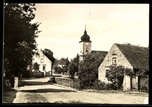 AK Sieversdorf /Kyritz, Kirche, Dorfstrasse, Brücke, Kirche