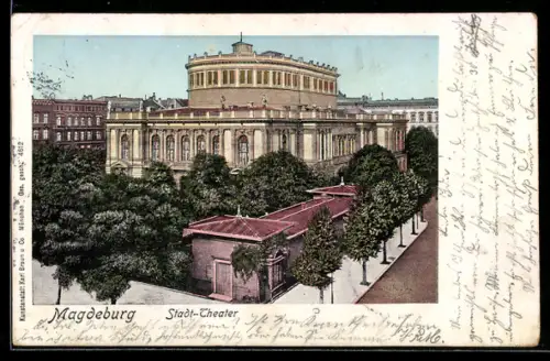 Goldfenster-AK Magdeburg, Stadt-Theater mit Nebengebäude aus der Vogelschau