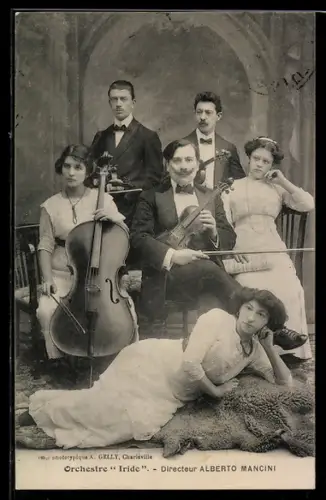 AK Orchestre Iride mit Instrumenten, Musiker
