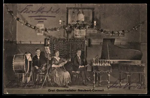 AK Drei Geschwister Neubert-Cornell