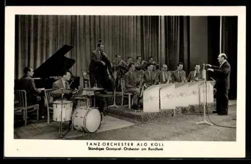 AK Tanz-Orchester Alo Koll mit Instrumenten, Musiker