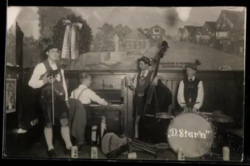 AK Musiker der Gruppe D. Star`n mit Instrumenten