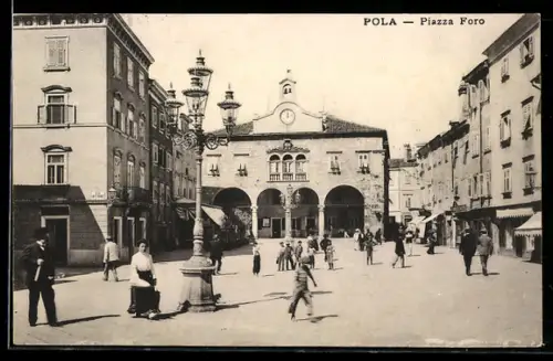 AK Pola, Foro, Markt