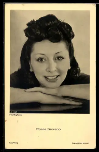 AK Schauspielerin Rosita Serrano mit toller Frisur in die Kamera blickend