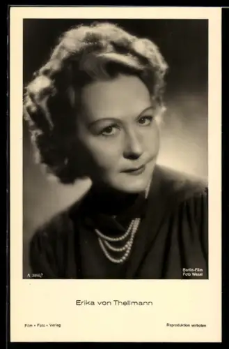 AK Schauspielerin Erika von Thellmann mit schicken Perlenketten