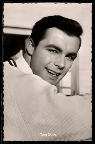 AK Schauspieler Toni Sailer in dem Film Der schwarze Blitz