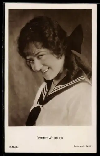 AK Schauspielerin Dorrit Weixler charmant im Matrosenkostüm