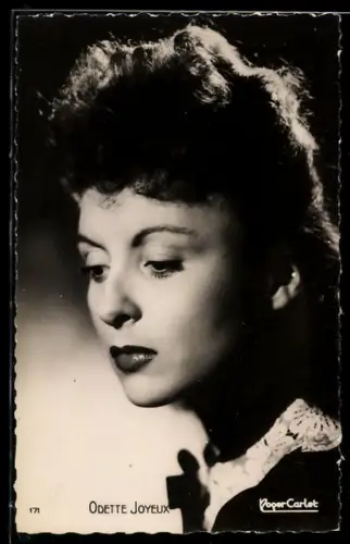 AK Schauspielerin Odette Joyeux ernst im Halbprofil