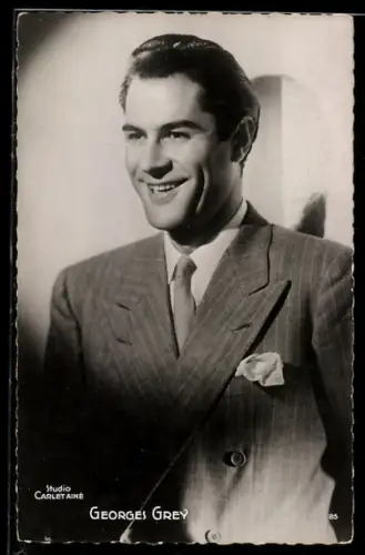 AK Schauspieler Georges Grey lächelnd zur Seite