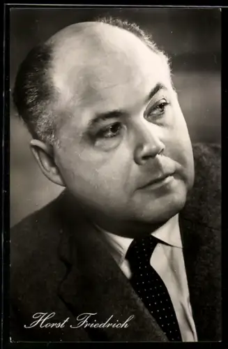 AK Schauspieler Horst Friedrich schaut seitlich