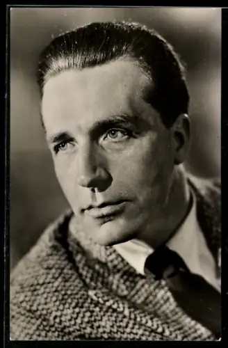 AK Schauspieler Hans-Peter Thielen, in Anzug und mit Krawatte