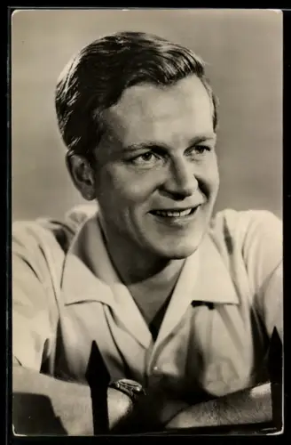 AK Schauspieler Rolf Möbius lächelt