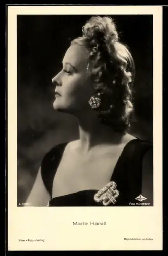 AK Schauspielerin Marte Harell im Halbprofil porträtiert