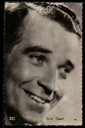 AK Schauspieler René Dary mit lächelndem Gesicht