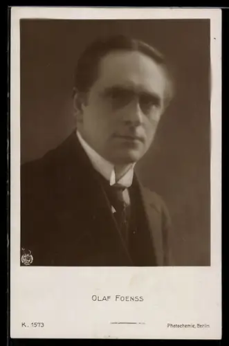 AK Schauspieler Olaf Fönss im Halbprofil mit Krawatte