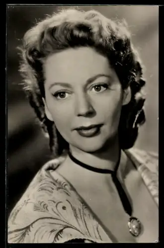 AK Schauspielerin Anne Vernon mit Locken