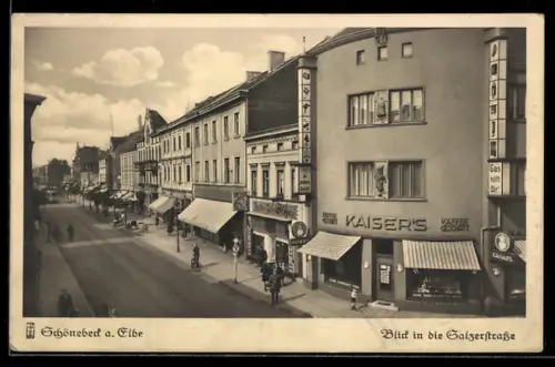 AK Schönebeck a. Elbe, Blick in die Salzerstrasse mit Kaisers Kaffee Geschäft