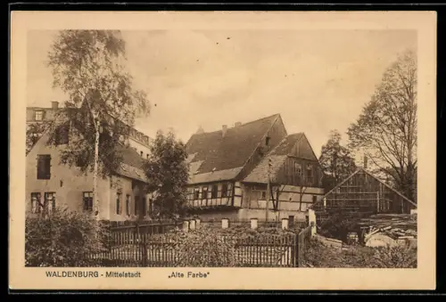 AK Waldenburg, Strasse Mittelstadt mit Fachwerkhaus Alte Farbe