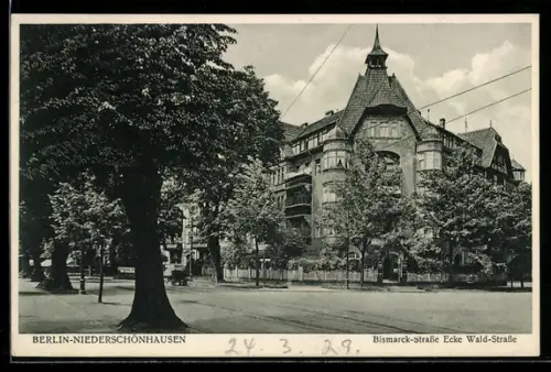 AK Berlin-Niederschönhausen, Bismarckstrasse Ecke Waldstrasse