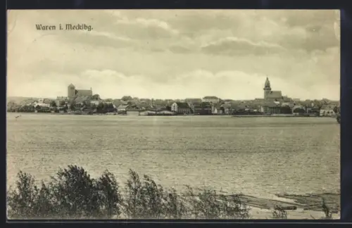 AK Waren i. Mecklbg., Stadtansicht über den See