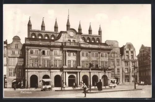 AK Rostock i. M., Rathaus, mit Verkaufswagen