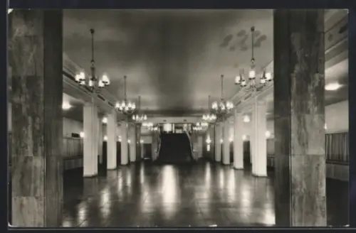 AK Leipzig, Schauspielhaus, Garderobenhalle