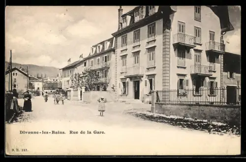 AK Divonne-les-Bains, Rue de la Gare