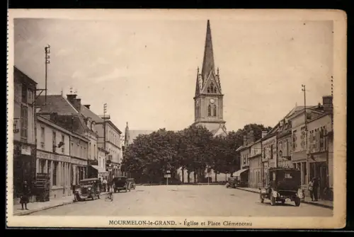 AK Mourmelon-le-Grand, Église et Place Clémenceau avec l`Épicerie Thiry