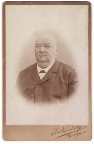 Fotografie J. Nienborg, Duisburg, Königsstrasse 4, Porträt von Gustav Müller, geb. 1829, gest. 1897