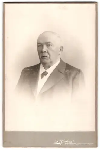 Fotografie L. Gahre, Godesberg, Porträt von Karl Müller, geb. 1830, gest. 1902