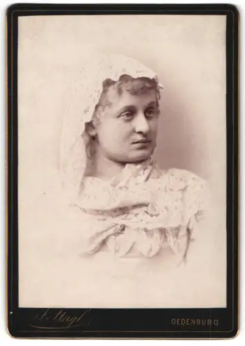 Fotografie F. Stagl, Oedenburg, Grabenrunde 93, Gusti Calliano im Porträt 1884