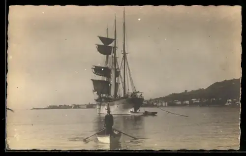 Foto-AK Ajaccio, Voilier sur la mer