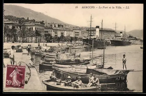 AK Ajaccio, Le Port et la Ville