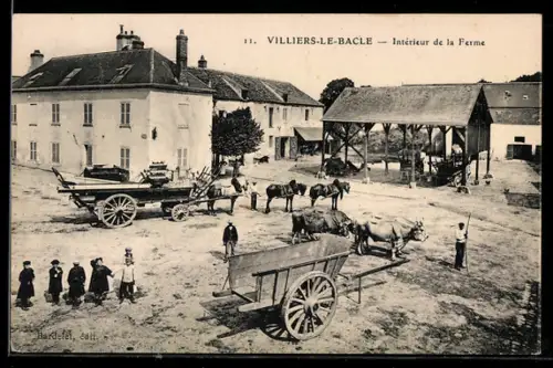 AK Villiers-le-Bacle, Intérieur de la Ferme