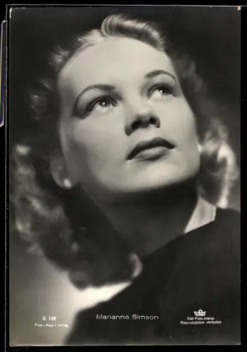 AK Schauspielerin Marianne Simson, der Blick anch oben gerichtet