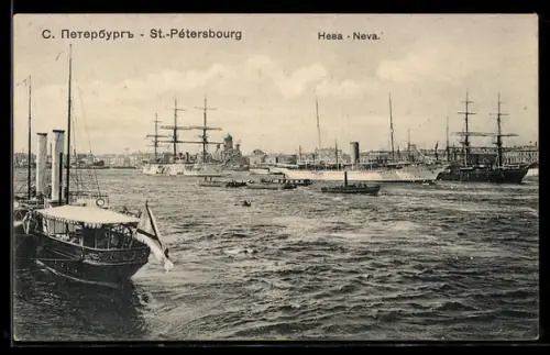 AK St. Petersburg, Blick über den Fluss Neva mit Kriegsschiffen und Kaiserlicher Yacht Standart