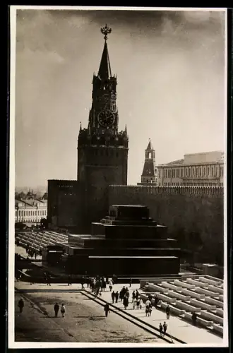 AK Moskau, Lenin-Mausoleum und Spasski-Turm im Kreml