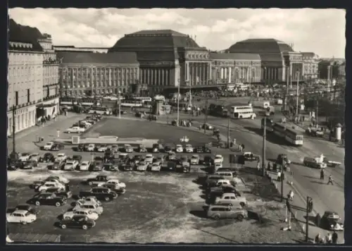 AK Leipzig, Hauptbahnhof mit Strassenbahnen und Autos